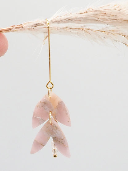 Rose dangle earring - Aphrodite's Breath